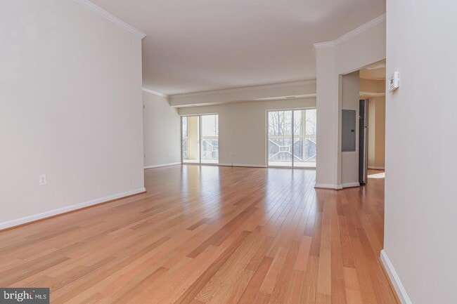 Building Photo - 15000 Pennfield Cir