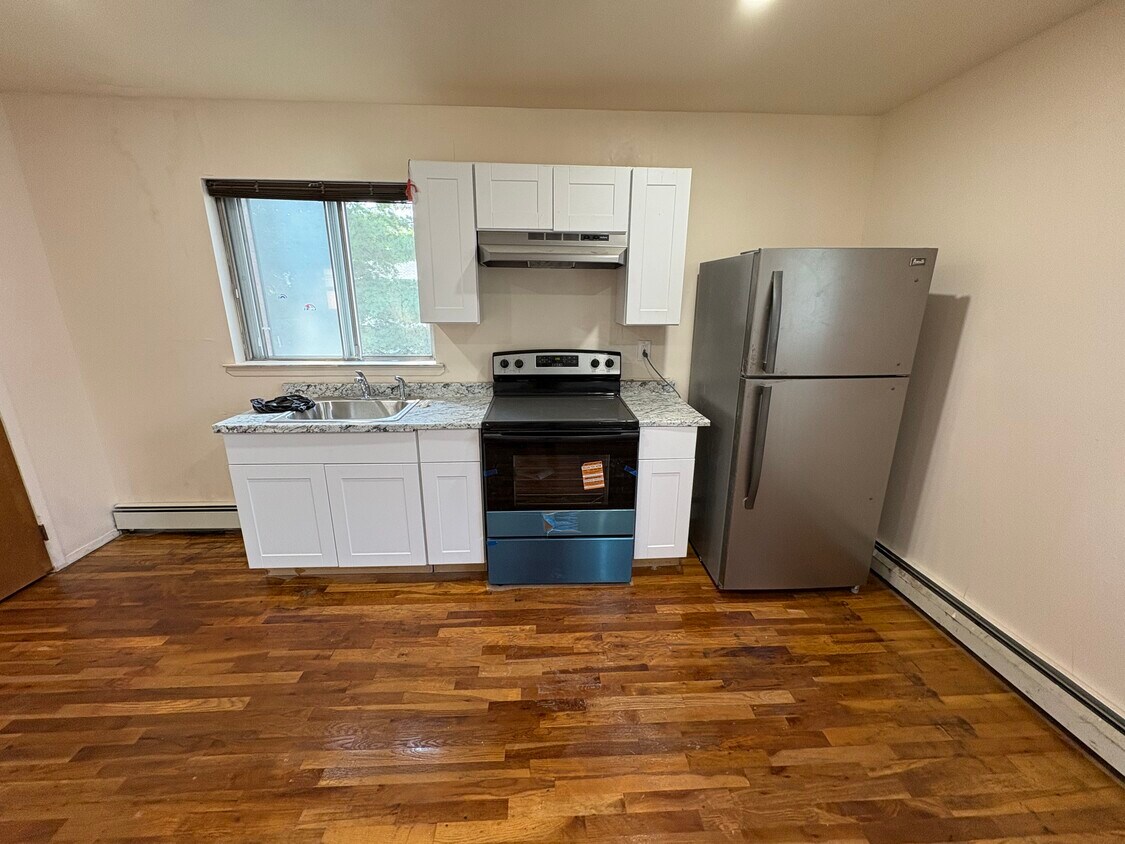 Foto principal - 80 Lakewood Ave