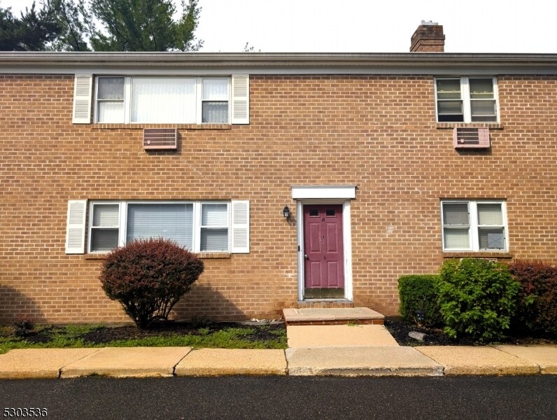 2467 NJ10 Unit 1A, Morris Plains, NJ 07950 Room for Rent in Morris