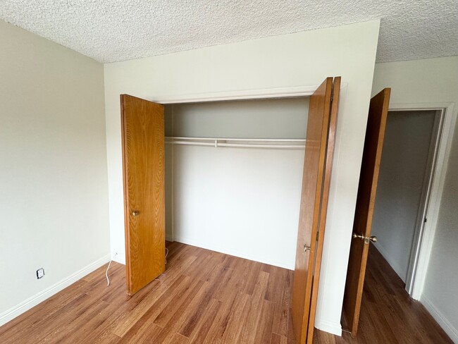 Bedroom Closet - 1320 N Poinsettia Pl