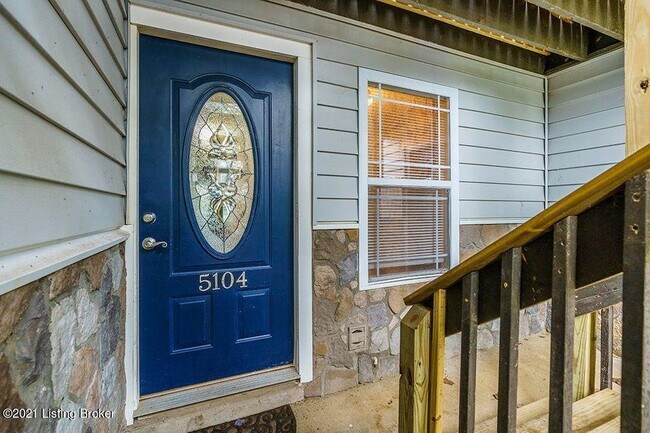 Foto del edificio - 2414 Lake Park Rd