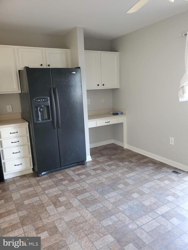 Foto del edificio - 557 Highland Towne Ln