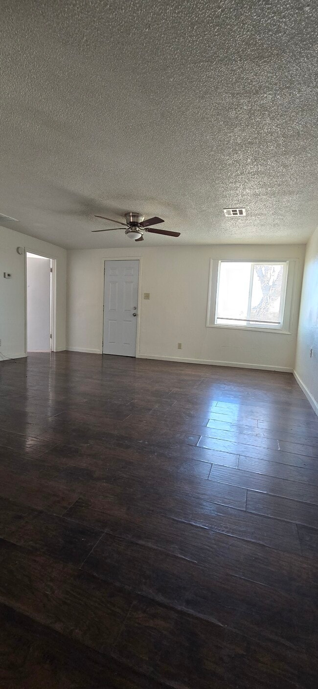 Foto del edificio - 212 S 93rd Ave