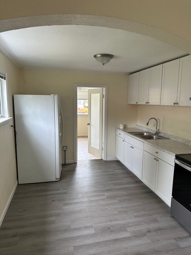 Building Photo - North Gate - Cozy 2 bed/ 1 bath house with huge front/back yard!