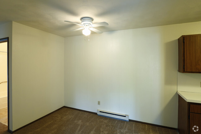 Two Bedroom - Dining Area - Oak Hill Apartments