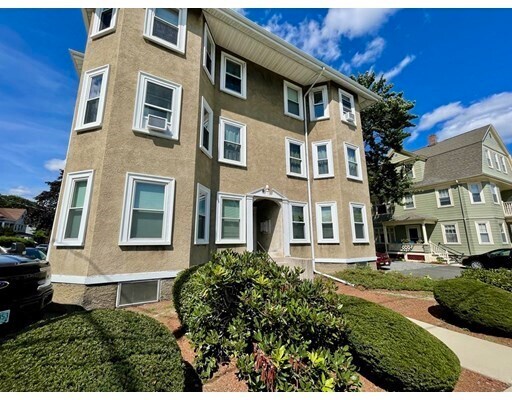 Primary Photo - 229 Belmont St