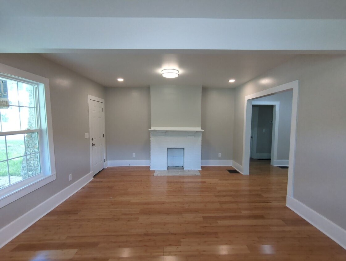 Primary Photo - CUTE Remodeled House in Brainerd