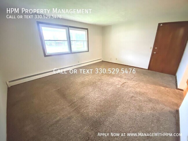 Foto del edificio - 3348 Mollane St NW