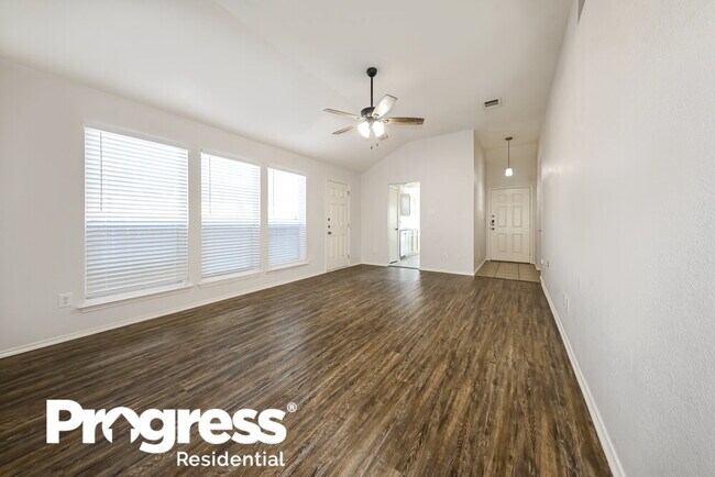 Building Photo - 1112 Courtney Dr