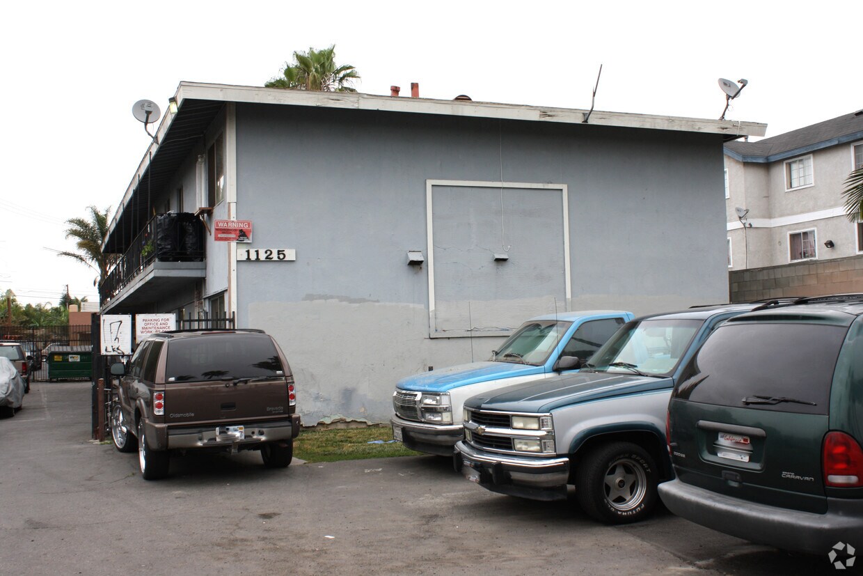 Building Photo - 1125 W Brook St