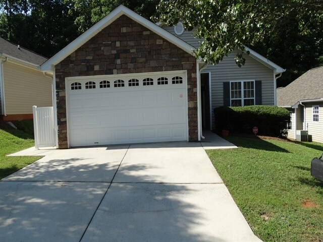 Primary Photo - 5630 Regent Village Drive