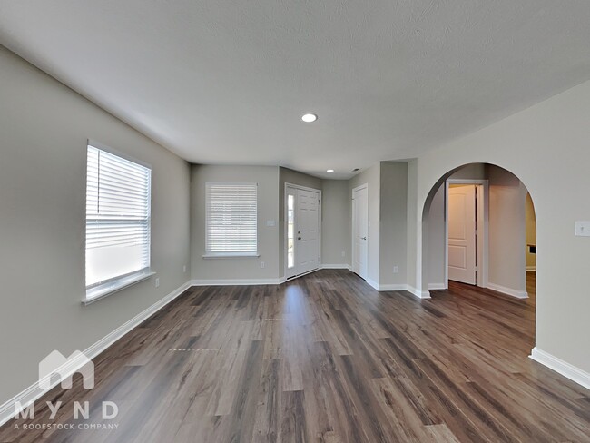 Building Photo - 618 Albermarle Dr
