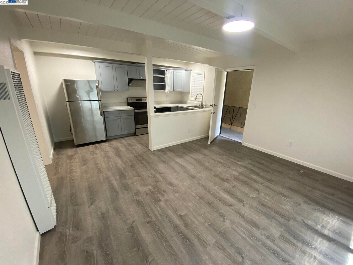 Foto principal - 324 105th Ave