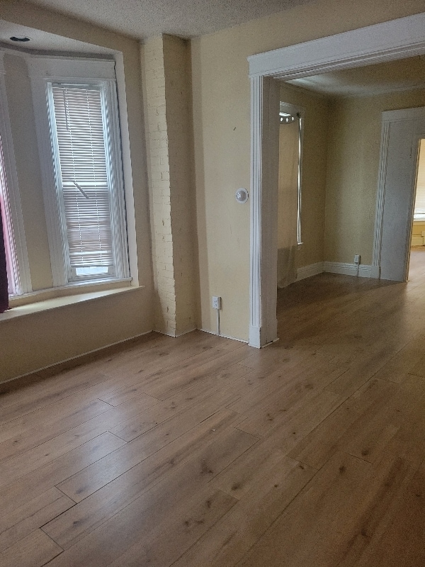 Foto del edificio - 1 N Manning Blvd