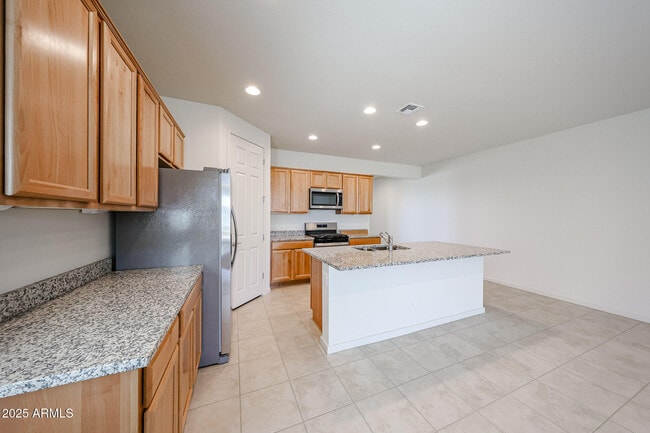 Building Photo - 25333 N 172nd Dr