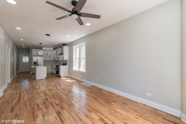 Foto del edificio - 1221 S Lombard Ave