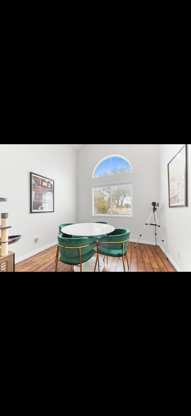 Building Photo - 8337 Tide Pool Dr