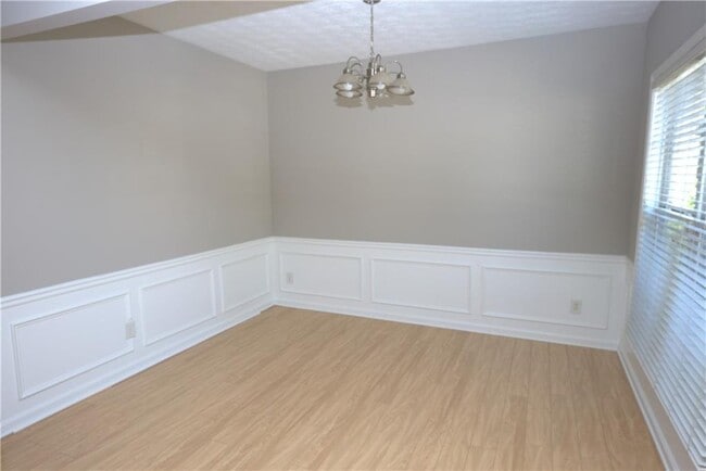 Foto del edificio - 483 Marsh Lake Rd SE