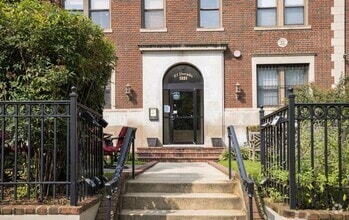 Building Photo - 1321 Fairmont St NW