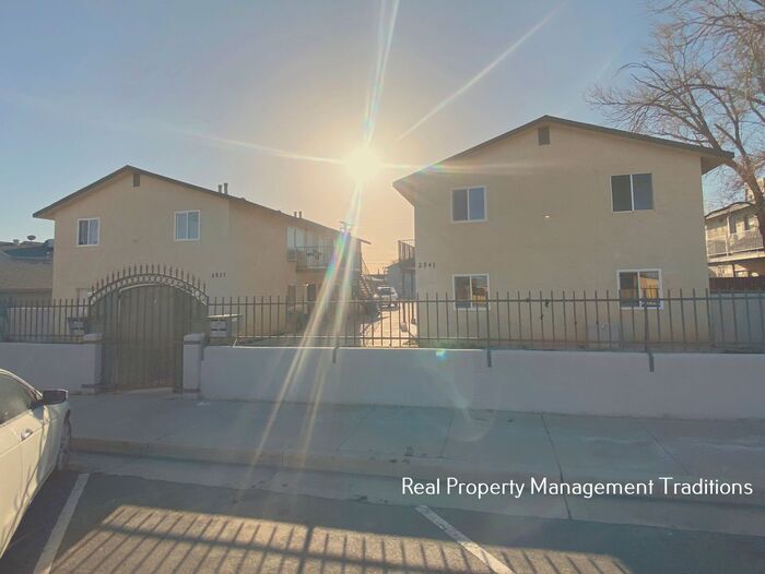 Foto principal - Updated Apt in Rosamond - Military Discount!