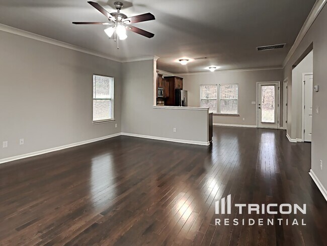 Building Photo - 5004 Sandis Court Mount Holly NC
