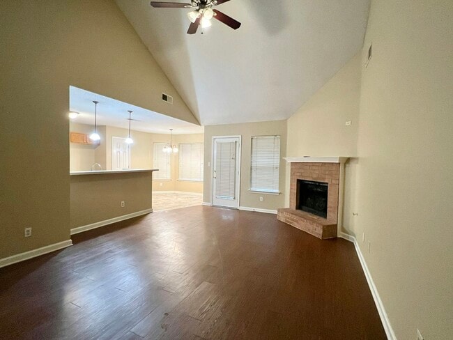 Building Photo - 951 Scofield Dr