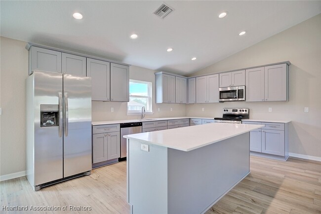 Building Photo - 5519 Castania Dr