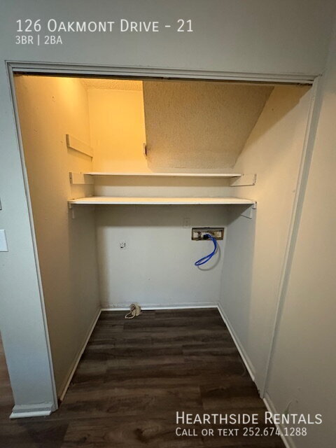 Foto del edificio - 126 Oakmont Dr