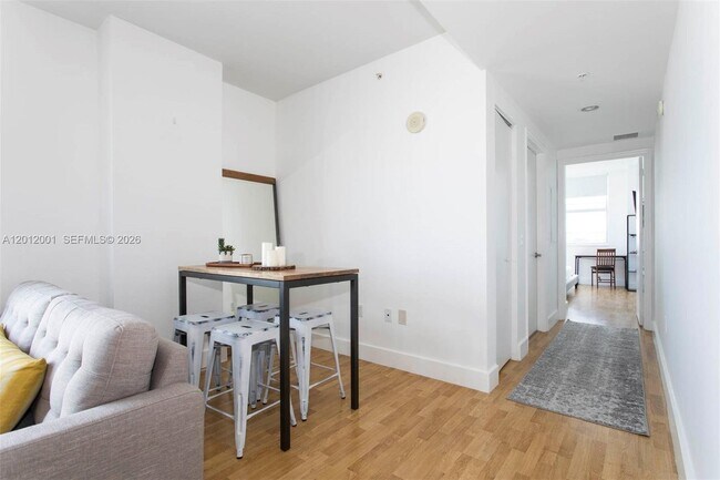 Foto del edificio - 3180 SW 22nd Terrace