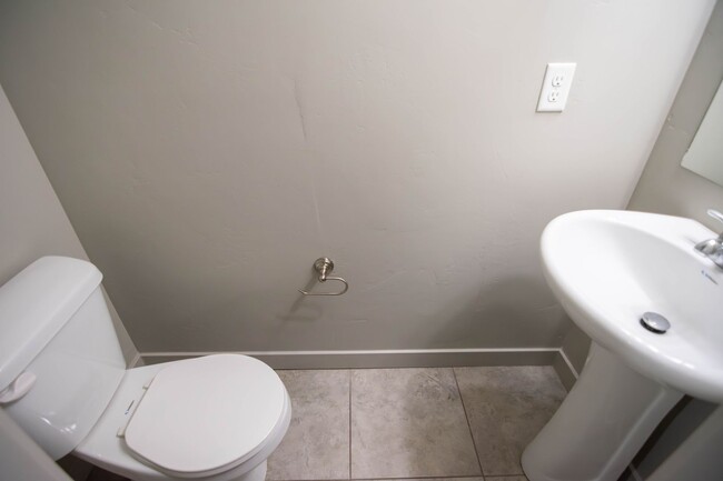 Foto del edificio - Gorgeous 3-Story Townhomes in The Overlook...