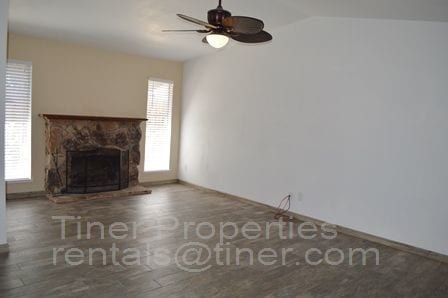 Building Photo - Beautiful 3 Bedroom with Stunning Updates