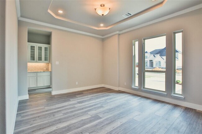 Building Photo - 2820 Fountain Park Dr