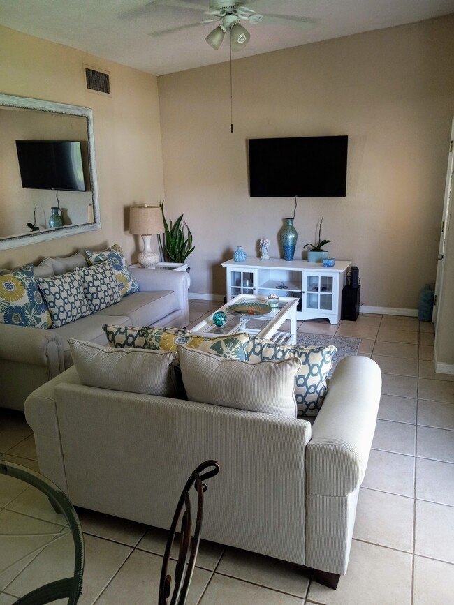 Foto del edificio - 4220 37th Ave N