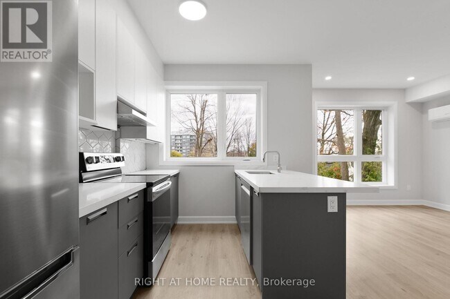 Photo du bâtiment - 63 Acacia Ave