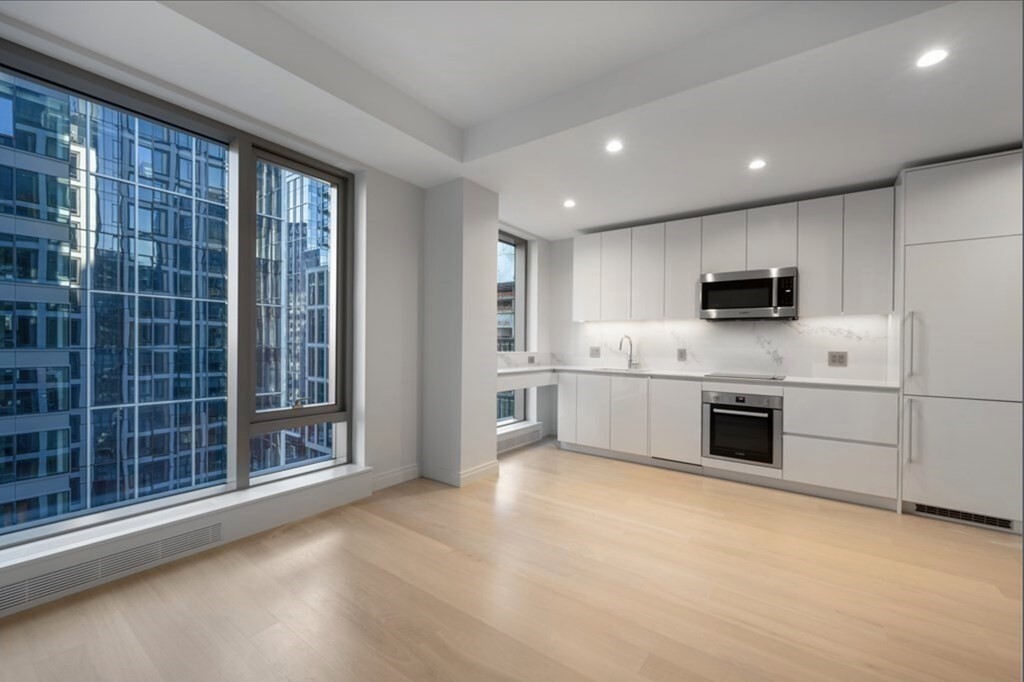 Foto principal - 135 Seaport Blvd