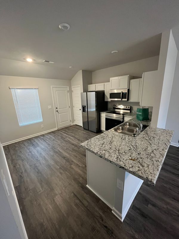 Building Photo - 154 Olde Hearth Rd