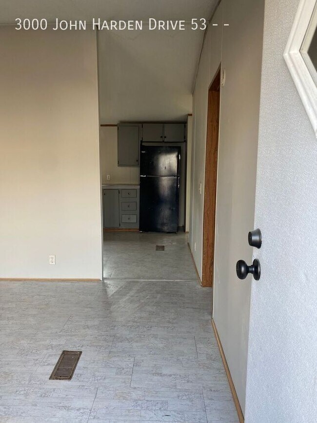 Building Photo - 3000 John Harden Dr