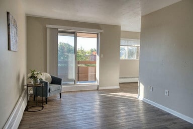 Building Photo - Silverbirch Apartments