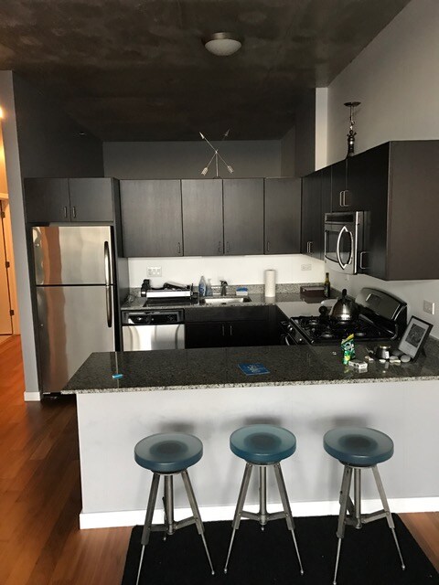 Foto del edificio - 235 W Van Buren St