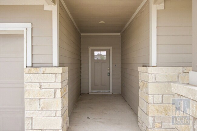 Foto del edificio - 216 Big Cypress Byu Rd