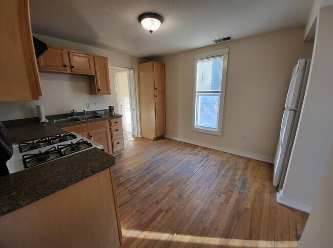 Foto del edificio - 3311 Pleasant Ave