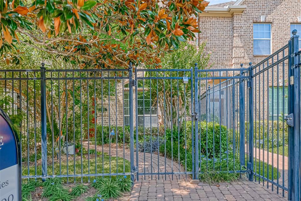 Foto principal - 13607 Brookbluff Ln