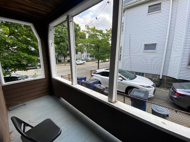 Foto del edificio - 254 Belgrade Ave