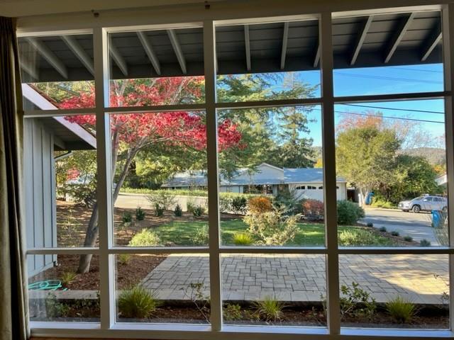 Building Photo - 621 La Mesa Dr