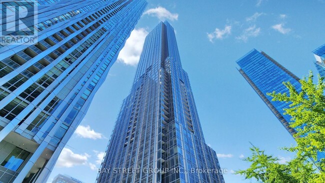 Building Photo - 11 Yorkville Ave