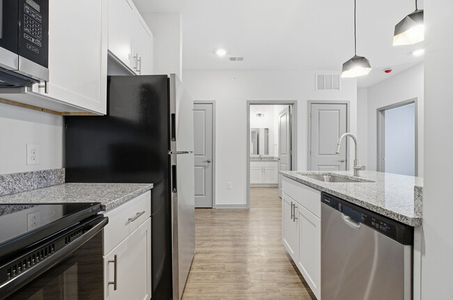 Building Photo - The Retreat at Marysville