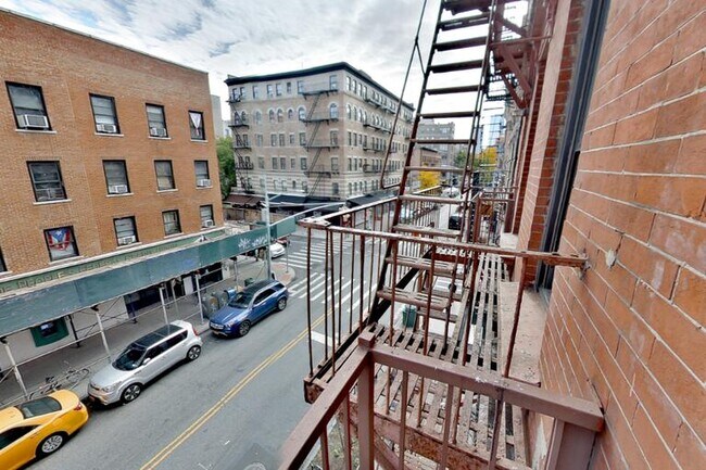 Building Photo - 40 Avenue B