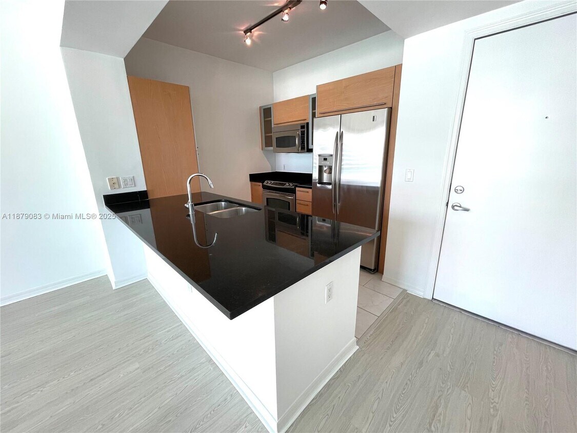 Foto principal - 950 Brickell Bay Dr