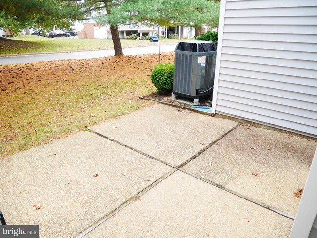 Building Photo - 431 Capstan Ct