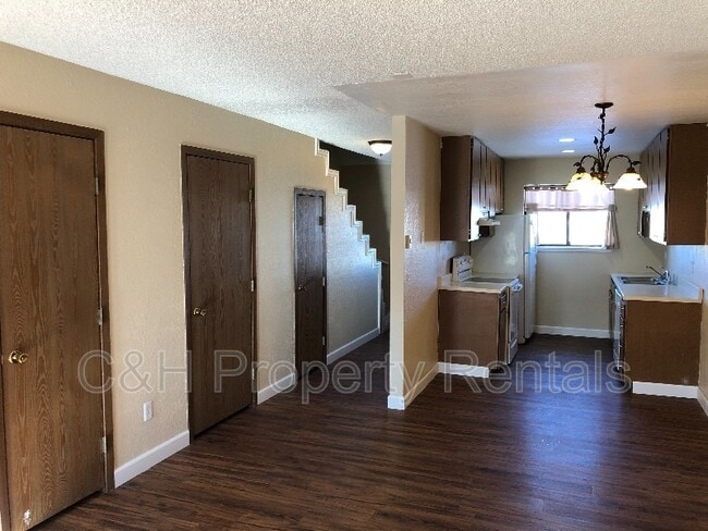 Foto del edificio - 622 Oakmont Rd